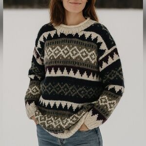 Vintage Chunky Knit Wool Crewneck Sweater Unisex Size XL Casual Cozy Winter